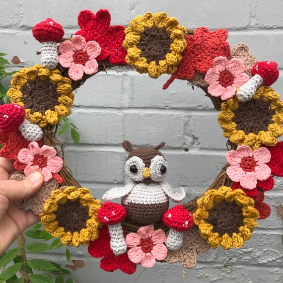 Autumn Wreath, Autumn Crochet,  Crochet Autumn Wreath, Autumn Wreath Crochet Pattern, Crochet Wreath, Autumn Wreath Pattern