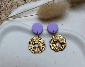 Handmade earrings in lilac clay and golden brass | Lilac Gold | Round statement earrings | Jewelry for women | Gift for women