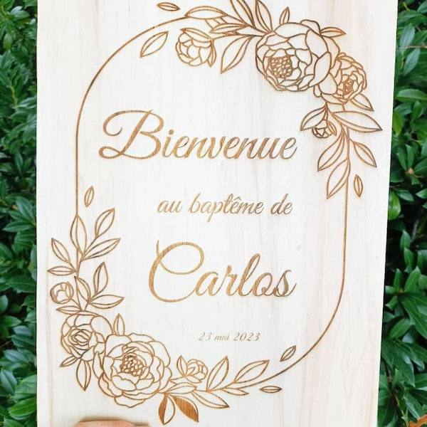 Panneau de bienvenue, en bois gravé entièrement personnalisable, fleurs roses, floral et feuilles, thème champêtre et nature