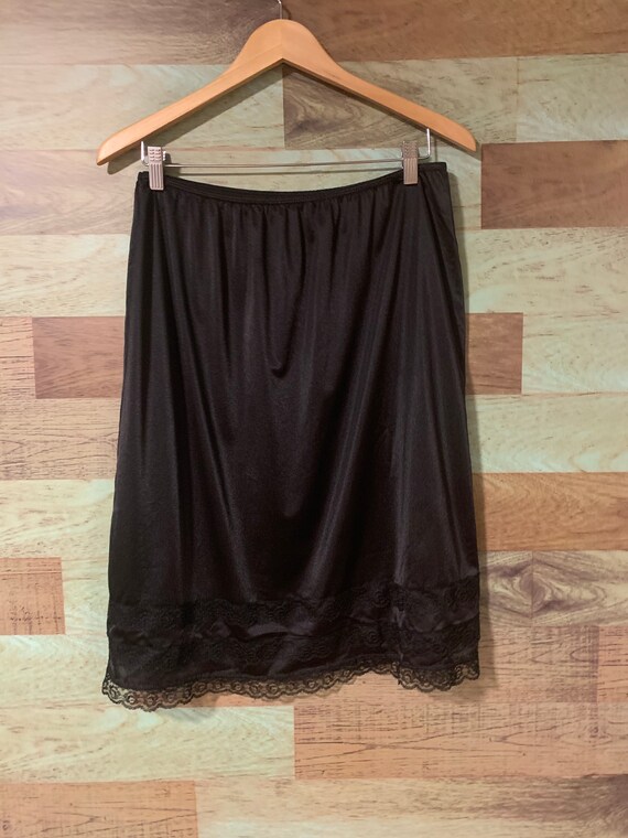 Vintage truly intimate black skirt slip - Gem