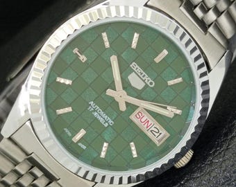 Vintage Seiko 5 Automatic Japan 6309a Refurbished Mens Day/Date Green Color Dial Transparent Back Wrist Watch a440365-1