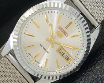 ヴィンテージ リニューアル セイコー 5 自動巻き腕時計 - 1980 年代