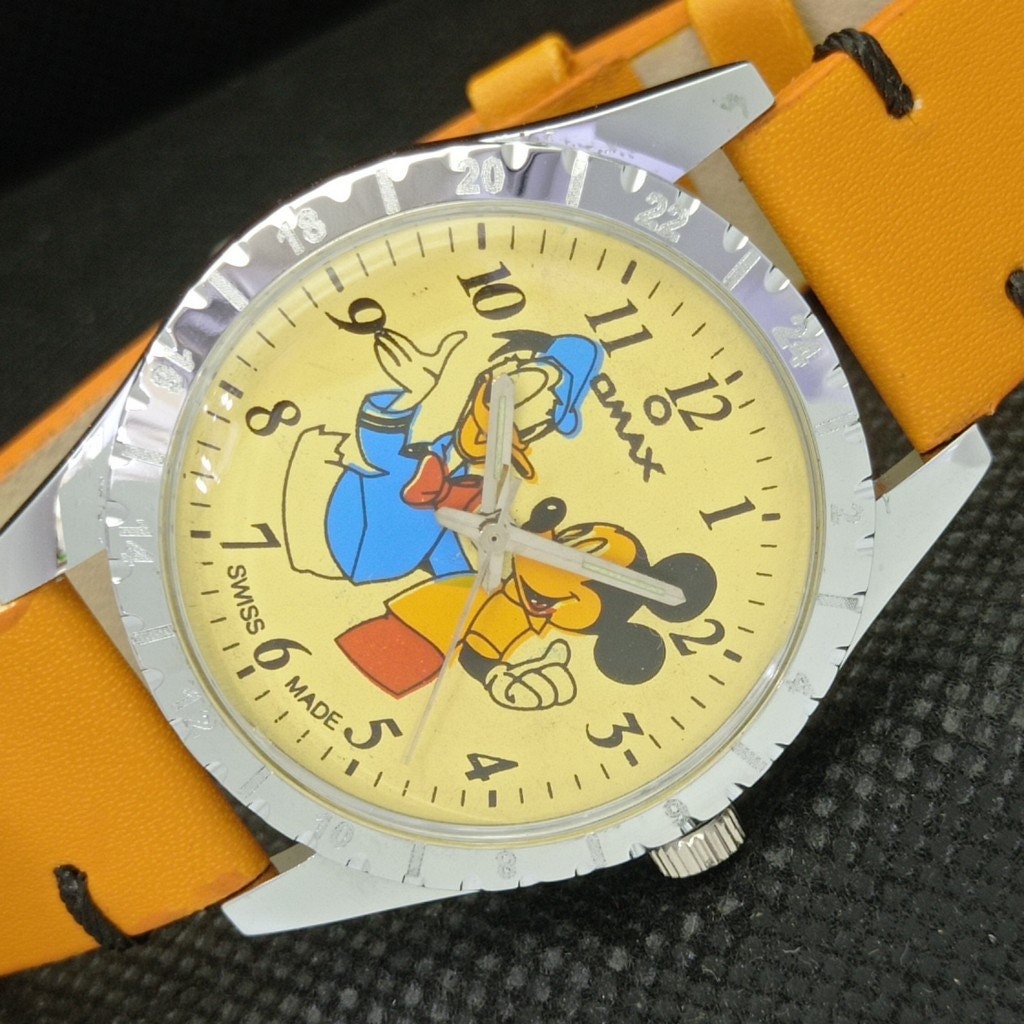 Vintage Omax Winding Swiss Mens Cartoon Dial Refurbished  display picture 3