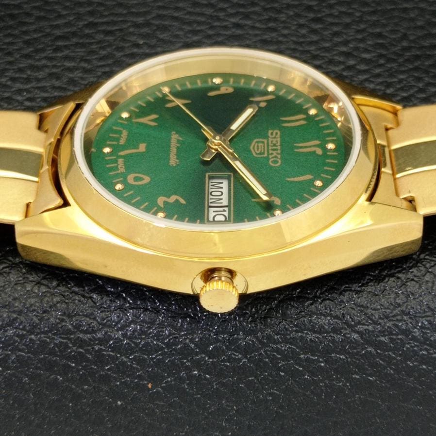 ⭐︎最終値下げ⭐︎SEIKO 腕時計　Timeless ゴールド グリーン Vintage Refurbished Seiko 5 Automatic 6309a Japan Mens Day/date