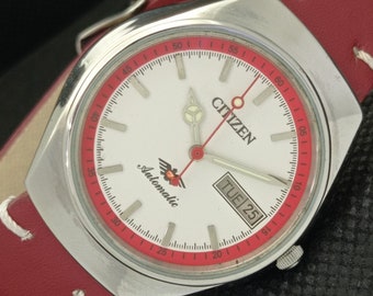 Vintage Citizen automatisch 8200 Japan herenhorloge met dag/datum witte wijzerplaat 583a-a306141-1