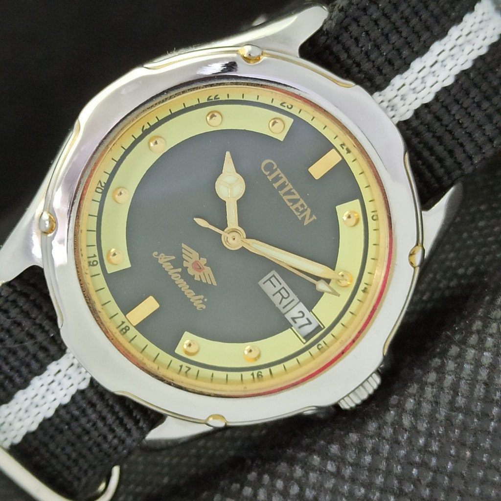 Rare Vintage Citizen automatic 8200 japan mens day/date black 