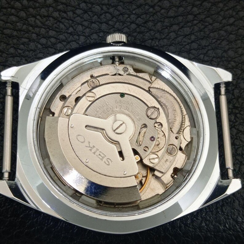 Vintage Seiko 5 Automatic Japan 6309a Day/Date Refurbished Mens Arabic Black Color Dial Transparent Back Wrist Watch a442591-1 image 10