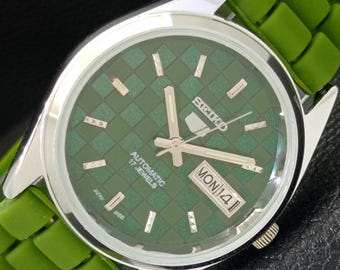 Vintage Seiko 5 Automatic Refurbished Japan 6309a Mens Day/Date Green Color Dial Transparent Back Wrist Watch a440254-1