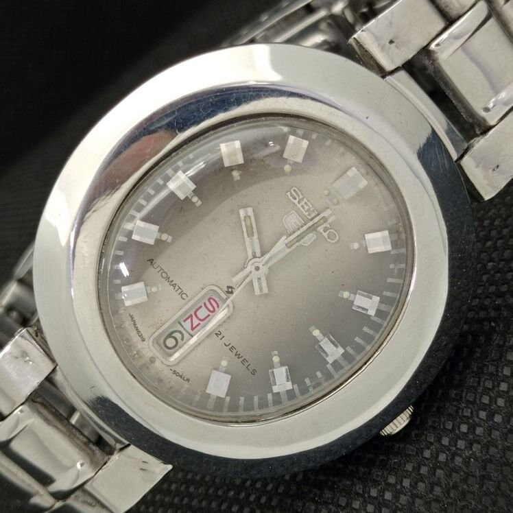 Day/date @ 6 Vintage Seiko 5 Automatic 6319a Japan Mens