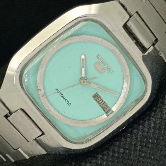 Genuine Vintage Seiko 5 Automatic 7009a Japan Mens Day date Watch