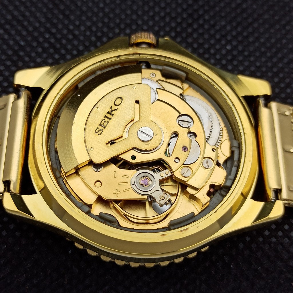 vintage an・an no.5 Victorinox Swiss Army I.N.O.X. V Quartz White Dial Blue