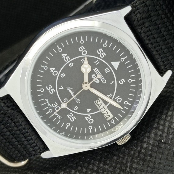 Seiko vintage 5 sales automatic day date