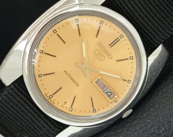 Zeldzame vintage Seiko 5 automatisch Japan 7006A heren dag/datum origineel wijzerplaathorloge a706995-1
