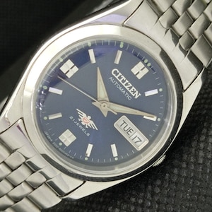 Genuine Vintage Citizen automatic 8200 japan mens day/date original dial watch 608j-a317084-4