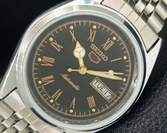 Vintage Seiko Day Date Two Tone Silve and Gold Mens Watch  display picture 1