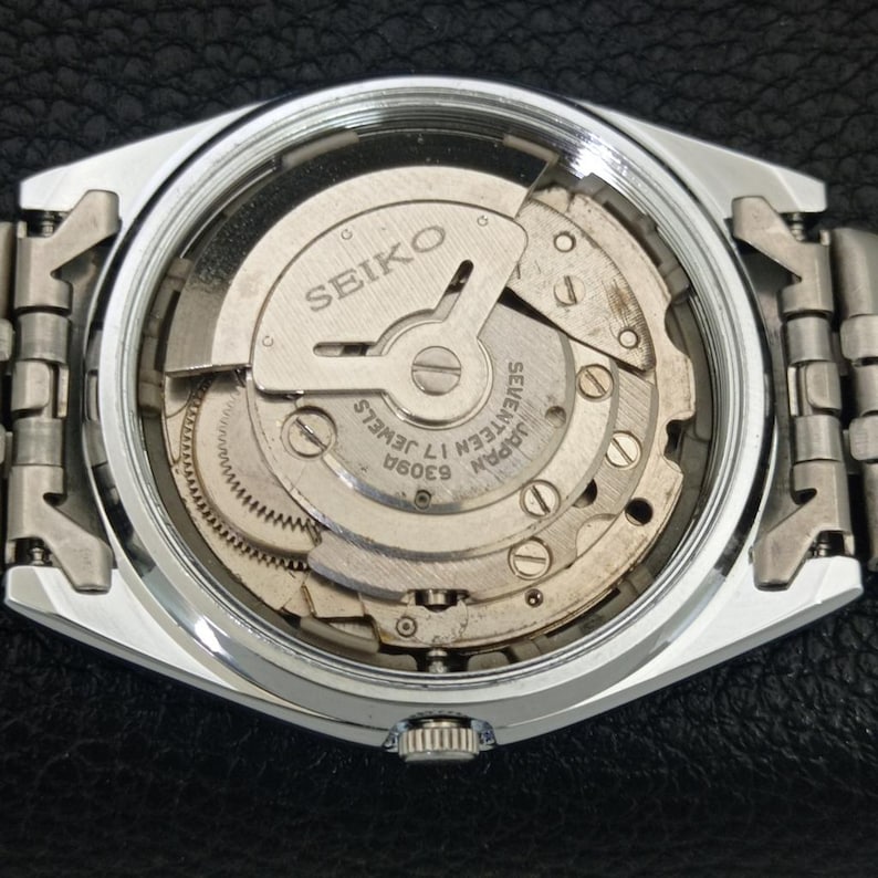 Vintage Seiko 5 Automatic 6309a Refurbished Japan Mens Day/Date Roman Figure Black Color Dial Transparent Back Jubilee Strap Watch a442119-1 image 10