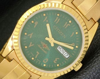 Vintage Refurbished Citizen Automatic 8200 Japan Mens Day/Date Arabic Green Color Dial Gold Plated Wrist Watch a427229-1