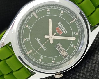 Vintage refurbished Seiko 5 automatic 7009a Japan mens day/date green dial watch 605-a314203-1