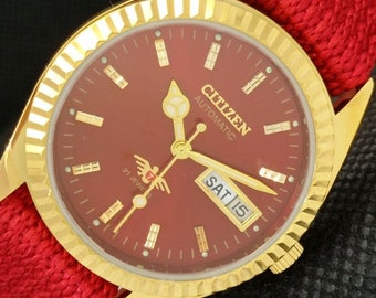 Vintage refurbished Citizen automatic 8200 japan mens day/date gold plated red dial watch 610b-a317825-1