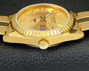 Vintage Refurbished Citizen Automatic 8200 Japan Mens Day&date