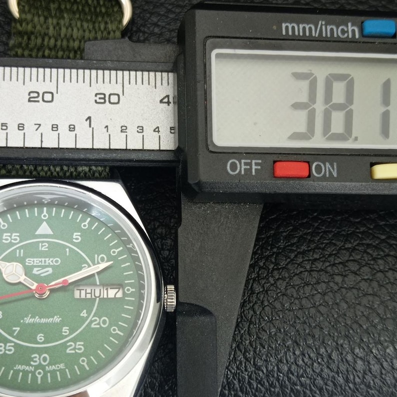 Vintage Seiko 5 Automatic 6309a Renoverad Japan Herrarmbandsur med dag/datum, grön urtavla och transparent baksida a442196-1 bild 8