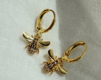 Gold Filled Bee Earrings ・ Bee Earring SET Hoop Huggie Earrings Elegant Bumble Honey Bee Fly Buzz Love Charm Jewelry Gift for Her Girl Women