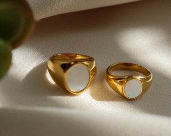 Gold Pearl Statement Ring Band Ring Freshwater · Natural Mother of Shell Pearl Signet Rings · Vintage Jewelry Non Tarnish Elegant Pearl Ring