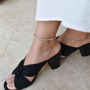 Tobillera de verano con forma de baguette de cristal dorado, resistente al agua, para mujer y hombre, joyería corporal con relleno de piedra de circón, no se deslustra, regalo para amigos.