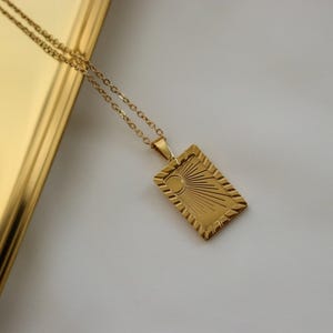 14K GOLD FILLED Sun Quadrat Rechteck Anhänger Halskette, WASSERDICHTE helle Gold Filled Sun Halsketten Schmuck Gold Frauen Geschenk Celestial Charm