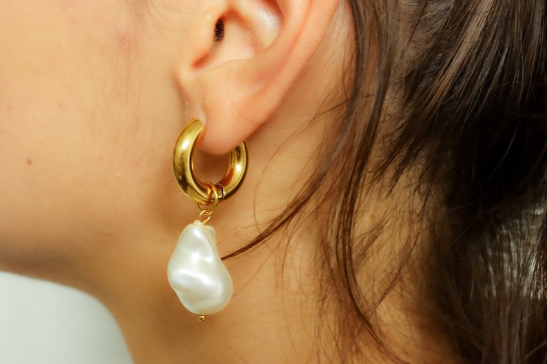 Boucles d'oreilles pendantes en perles baroques remplies d'or, bijoux vintage, boucles d'oreilles imperméables, boucles d'oreilles ras de cou en perles, parure de bijoux faits main, cadeau d'un ami Earrings