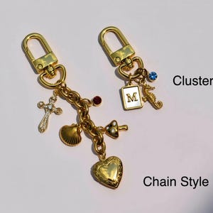 Llavero con dijes para bolsos, soporte de alta calidad, cadena de dijes en racimo, lujoso y moderno, color dorado, accesorios para bolsos, regalo de Navidad para ella.