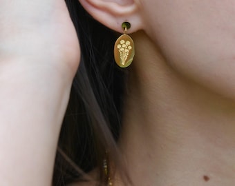 Gold Filled BirthFlower Earrings・Flower Birth Month Birthday Earrings Stud Dangle Aster Earrings WATERPROOF Helix Piercing Her Gift Jewelry