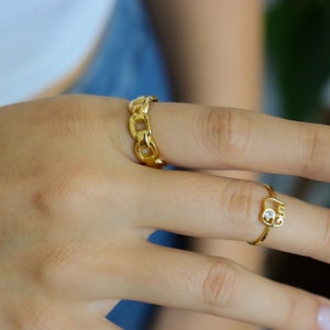 Gold Chain Ring Gold Over Stainless Steel Waterproof Vintage Style Statement Ring Signet Waterproof Jewelry Non Tarnish Finger Rings Gift image 8