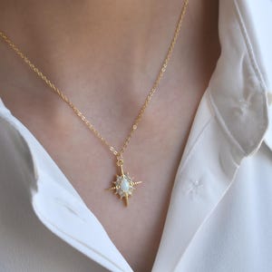Opal Star Pendant Necklace ・ Gold Filled Non Tarnish Jewelry Waterproof Hypoallergenic Opal Crystal Necklace for Women & Girls Dainty Gift