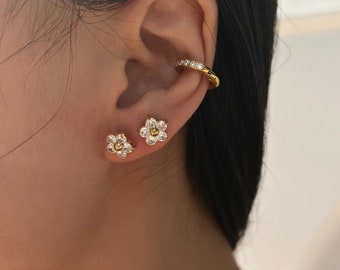 Floral Stud Earrings • White Elegant Sparkling Shining Stunning Crystal Everyday Stud Piercing Earrings • Best Gift For Her Women MySelf