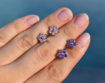 Floral Stud Earrings • White Elegant Sparkling Shining Stunning Crystal Everyday Stud Piercing Earrings • Best Gift For Her Women MySelf