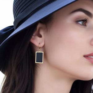 Black Earrings | Rectangle Charm Dangle GOLD Earrings 3 Style Mother Shell Dark Black Striped Shell Necklace Set WATERPROOF Box Band
