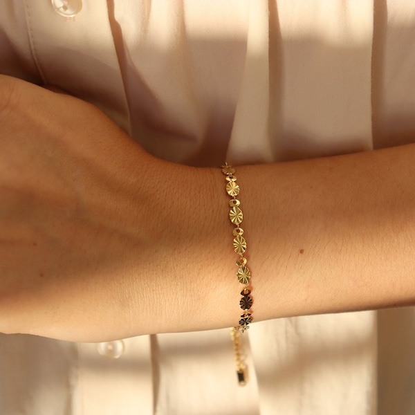 Gold Fish Luck Chain Bracelet · Minimalist Handmade Fish Shape Elegant Everyday Bracelet · Ankle Bracelet Body Jewelry Gold Filled Gift Her
