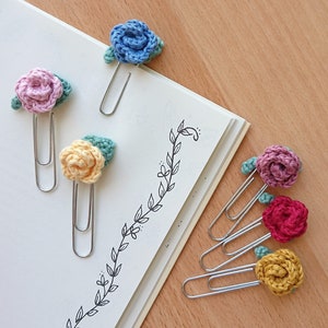 Clip de papel com rosa em crochê para cartas - 6 unidades