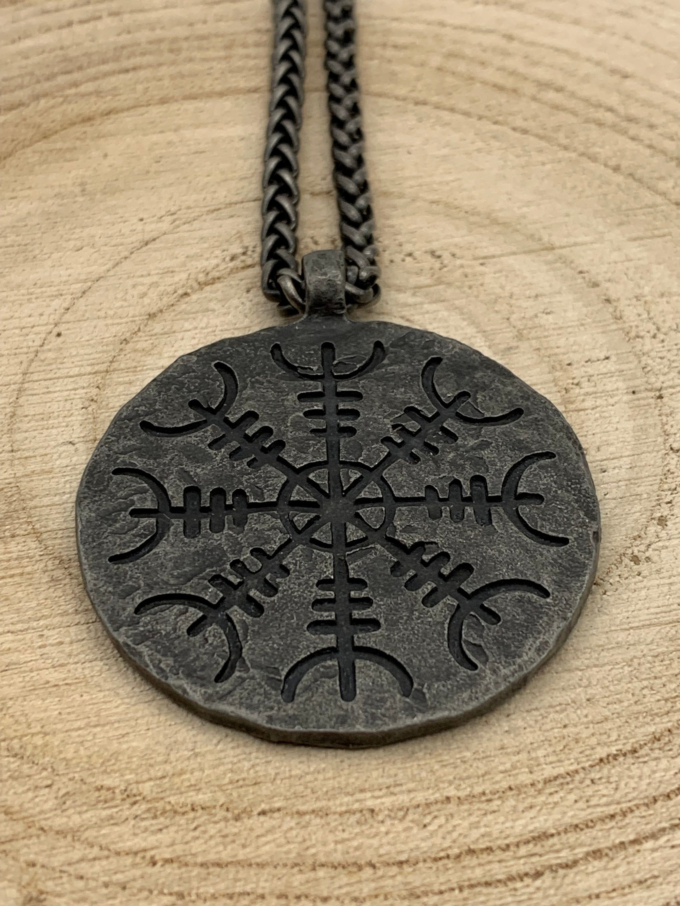 Vegvisir Wikinger Anhänger | Edelstahl | 32mm Durchmesser | Wikingerkompass Symbol | Ohne Kette