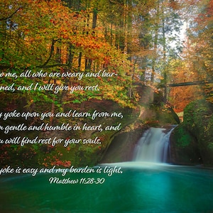 Matteo 11:28-30, Cascata del lago turchese, Stampa artistica da parete su tela di ispirazione cristiana, Scena della foresta, Decorazione da parete con paesaggio per la casa