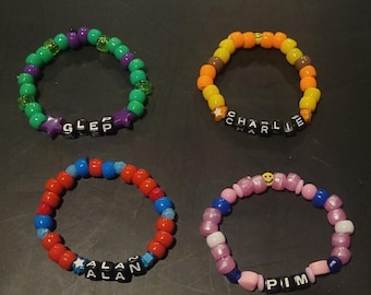 Bracelets kandi inspirés des amis souriants