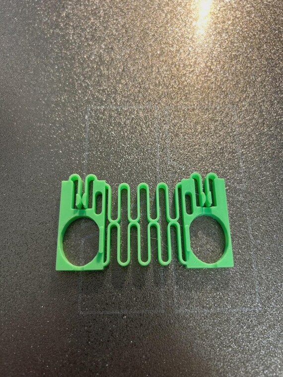 Compact Spring Clip Organizer: Multi-Purpose Holder for Small Parts thumbnail 4