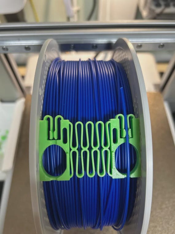 Compact Spring Clip Organizer: Multi-Purpose 3D Printable Holder thumbnail 3