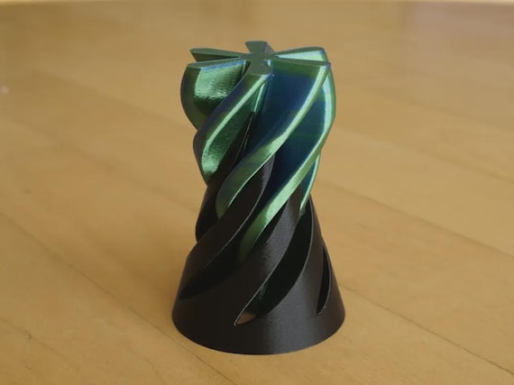 Impossible Spiral Fidget Toy thumbnail 3