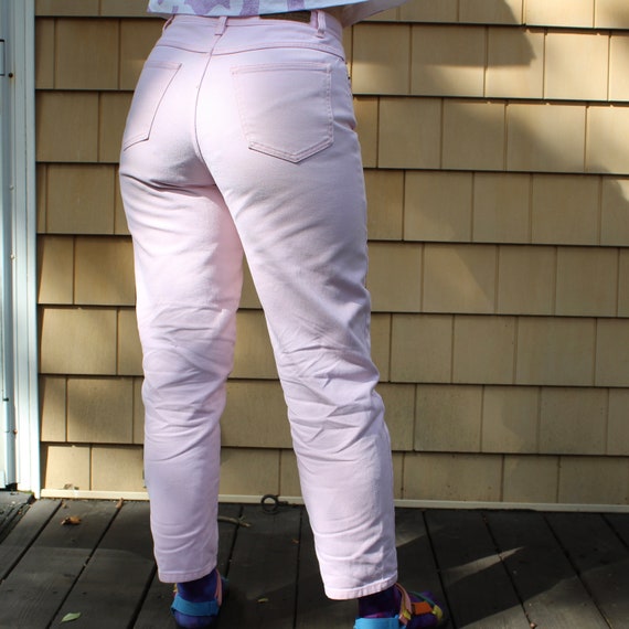 Pink Bill Blass High Waisted Mom Jeans 8 Petite - image 4