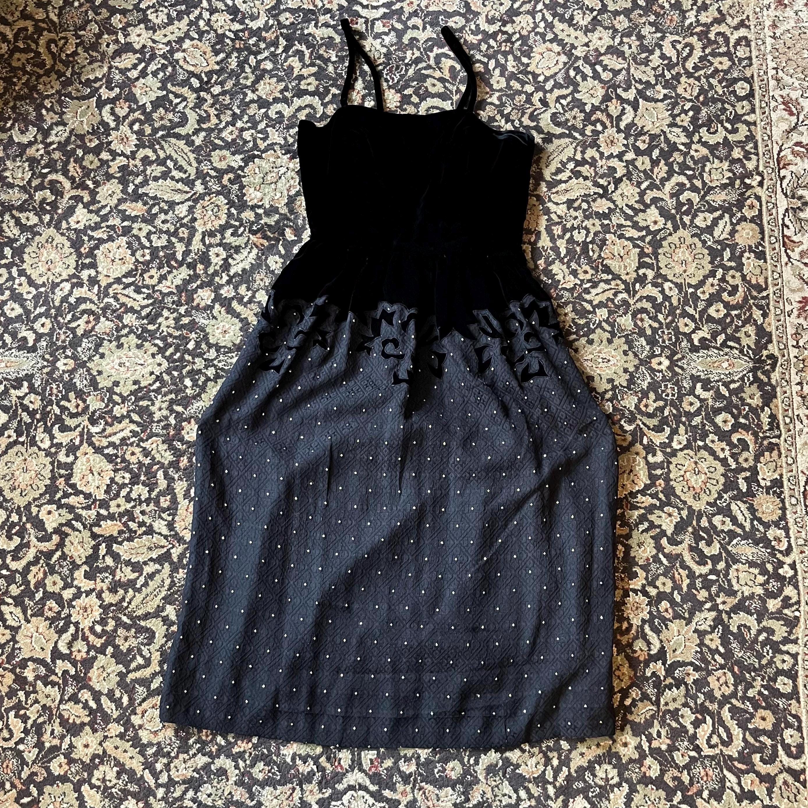 black and gold sparkly dress A black sequin mini dress gold palms sequin design – IA VISION BOUTIQUE main image 0