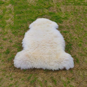 Genuine Sheep Skin Rugs - Natural White Sheepskin Rugs - Icelandic Sheepskin Area Rugs - Home Decorative Fur Sheepskin Throw Rugs image 1