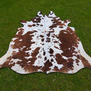 Real Brown and White Cowhide Rug - Genuine Tricolor Cow Skin for Bohemian Home Decor - Natural Hair On Cowhide Rug - Floor Area Cowhide Rug