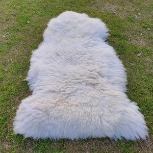 Sheepskin, White Sheep Skin Area Rug, Comfortable Leather Lamb Skin, Scandinavian Wool Sheep Skin, Decorative Sheep Skin Rug for Gift
